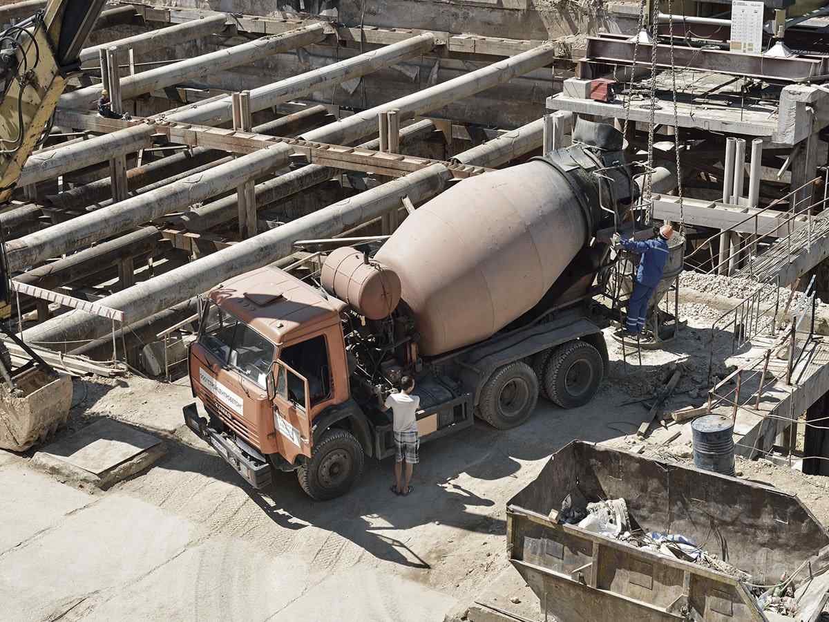 https://premium-global-logistics.com/wp-content/uploads/2017/08/inner_big_trucks_04.jpg
